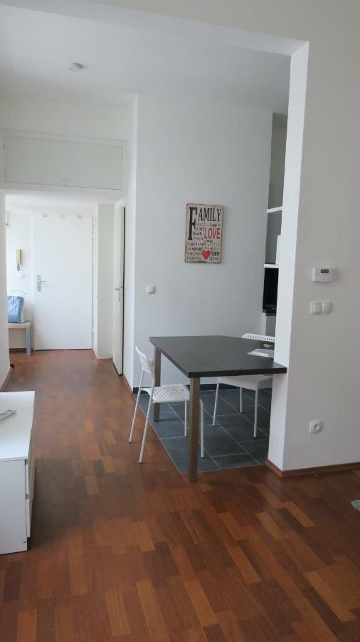 2 Zimmer Wohnung Βιέννη Εξωτερικό φωτογραφία